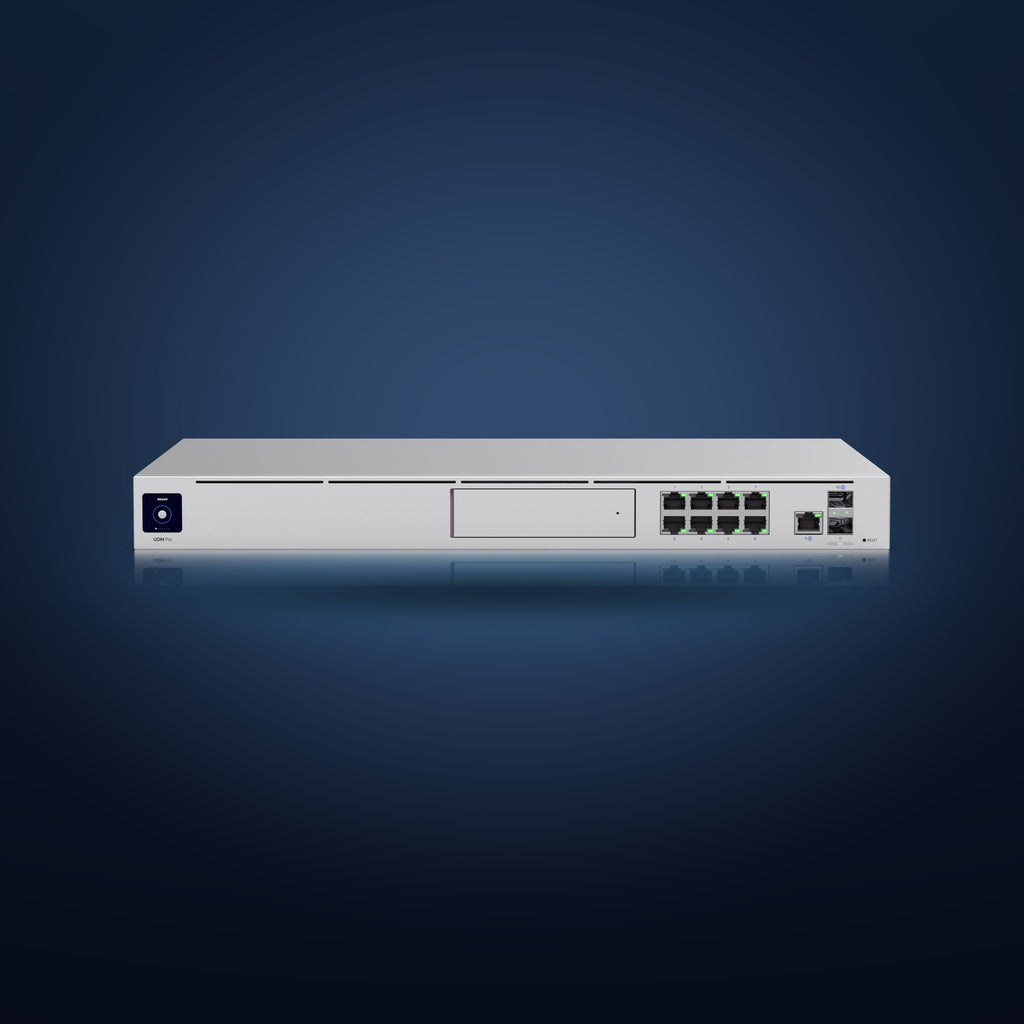 UniFi Dream Machine Pro – Front (leicht perspektivisch)